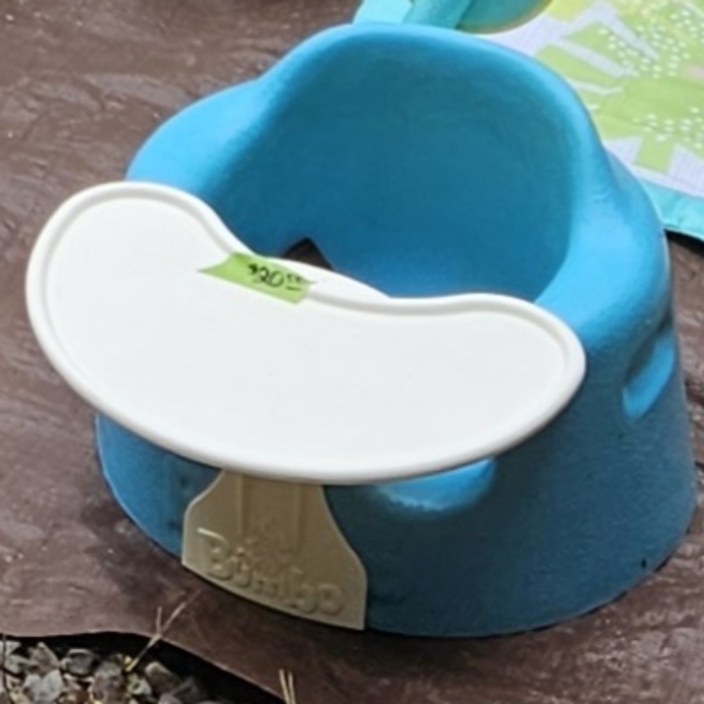Bumbo w/tray